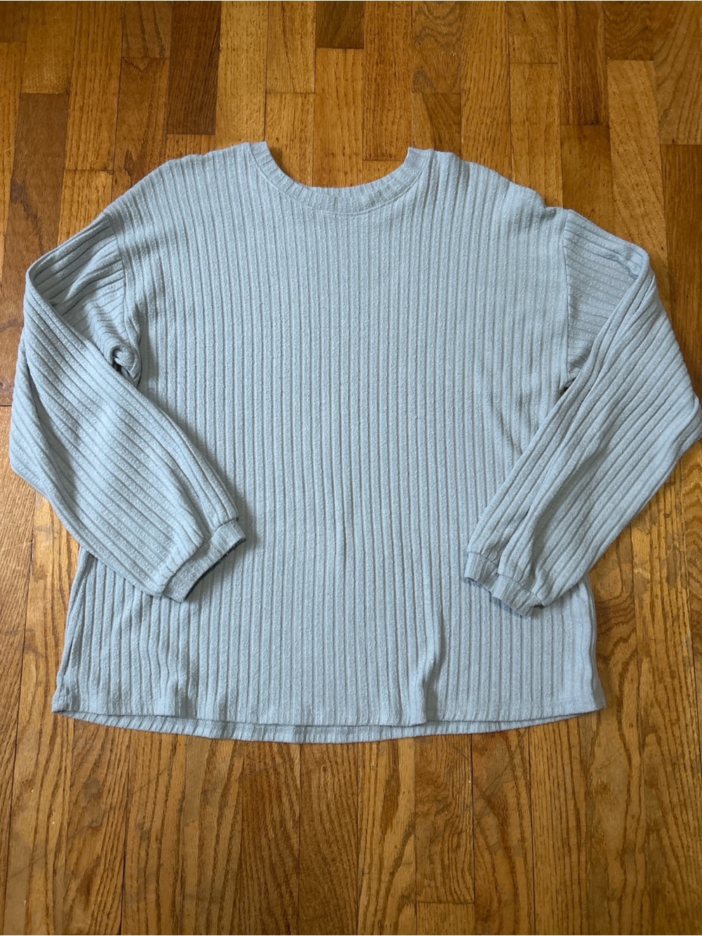 Cherish Ribbed Knit Long-sleeve Light Sweater Size Small